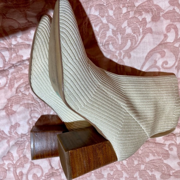 Size 8 oak white stretchy ankle boots chunky heels - Picture 3 of 12